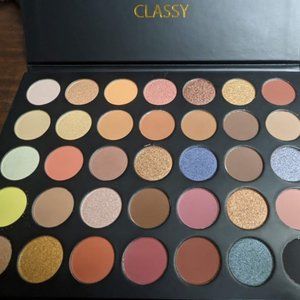 RV Cosmetics Classy 35 Matte & Shimmer Shades Eyeshadow Palette